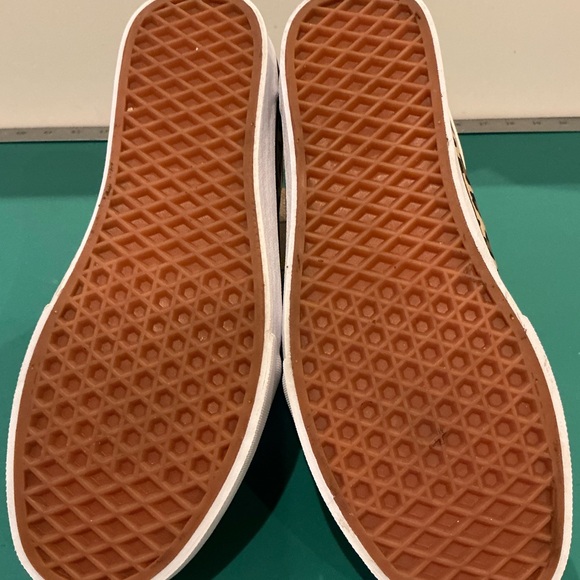 Vans Women's Ward Low-Top Leopard Print Sneakers in Black and White Size 9 - Picture 7 of 7